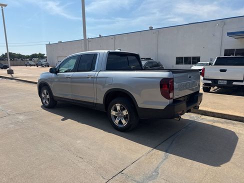 Used 2025 Honda Ridgeline RTL image 3