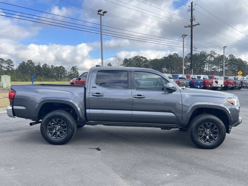 Used 2020 Toyota Tacoma 4x4 Double Cab image 25