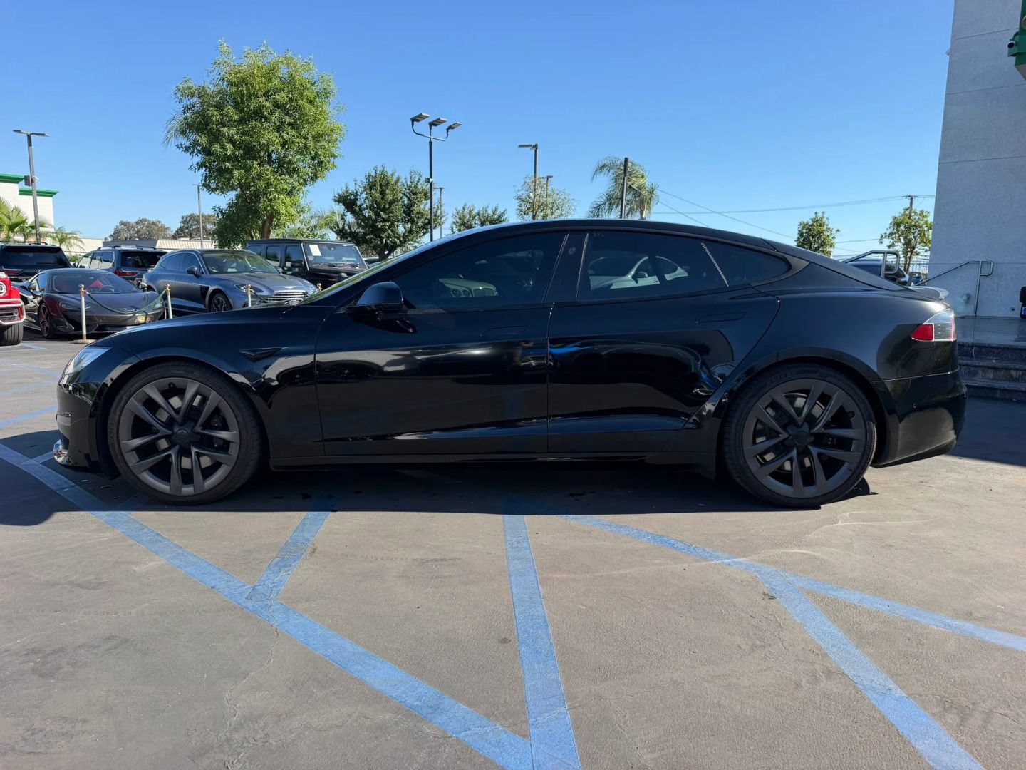 Used 2022 Tesla Model S Plaid AWD/4WD image 5