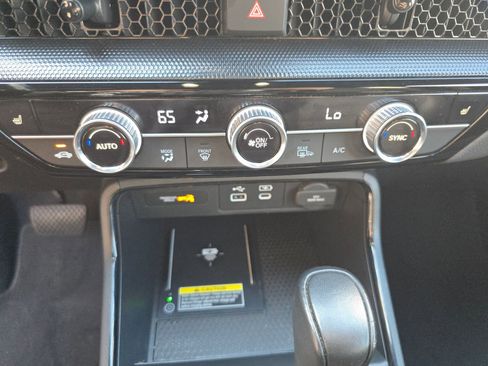 Used 2024 Honda CR-V Sport Touring image 18