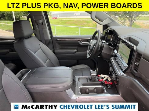 Used 2024 Chevrolet Silverado 1500 LTZ AWD/4WD image 33