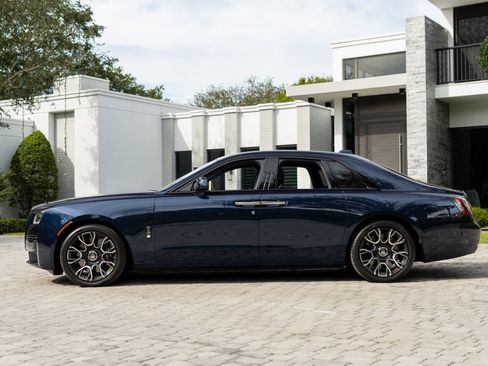 Used 2023 Rolls-Royce Ghost Black Badge w/ Black Badge Ghost Package AWD/4WD image 16