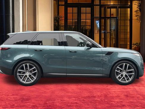 Used 2023 Land Rover Range Rover Sport SE AWD/4WD image 8