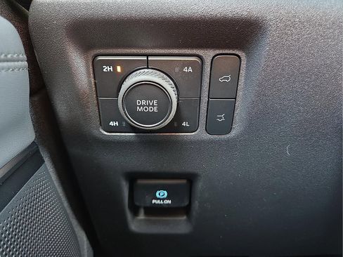 New 2026 Ford Expedition Active image 19