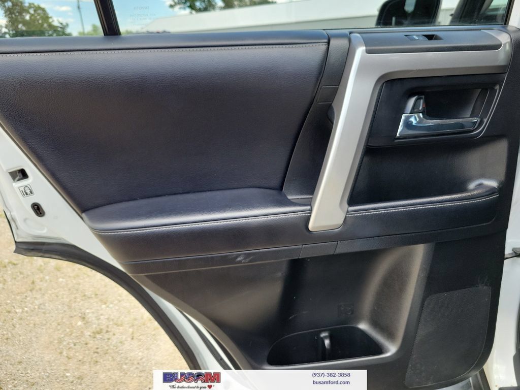 Used 2019 Toyota 4Runner SR5 AWD/4WD image 12