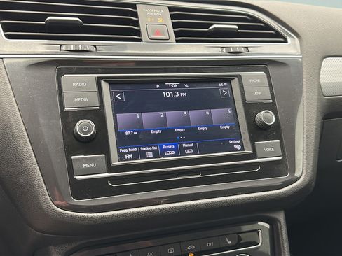 Used 2023 Volkswagen Tiguan S FWD image 18