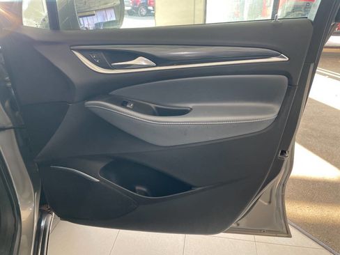 Used 2019 Buick Enclave Essence image 33