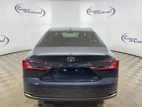Used 2025 Toyota Camry LE FWD image 5