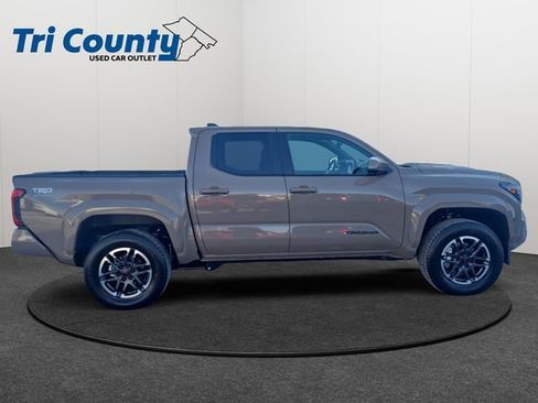 Certified 2026 Toyota Tacoma TRD Sport w/ TRD Sport Premium Package image 9