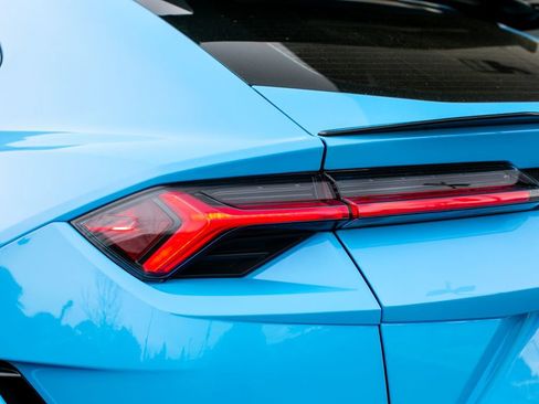 Used 2023 Lamborghini Urus Performante image 19