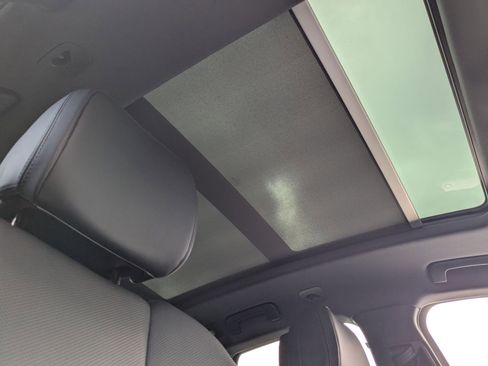 New 2026 Porsche Macan image 27