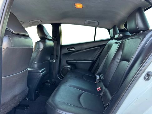 Used 2018 Toyota Prius Three Touring FWD image 16