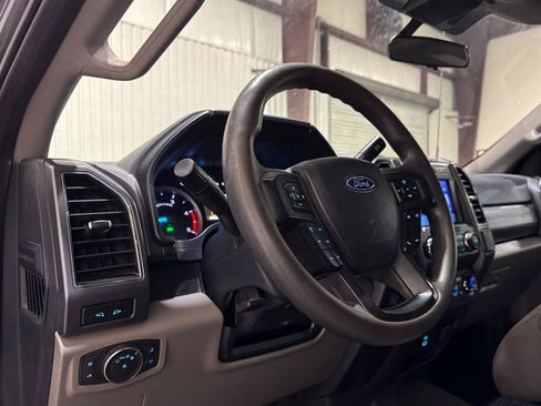 Used 2022 Ford F450 XLT w/ XLT Premium Package AWD/4WD image 5
