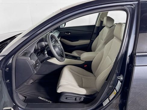 Used 2025 Honda Accord SE image 11