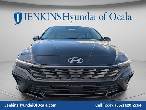 New 2026 Hyundai Elantra Limited FWD image 10