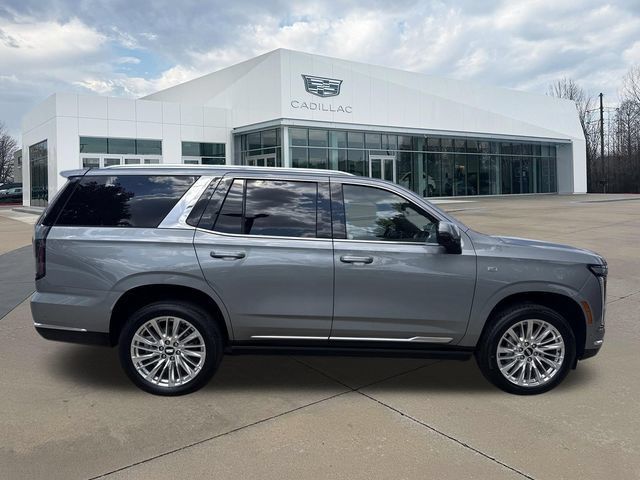Certified 2026 Cadillac Escalade Luxury AWD/4WD image 2