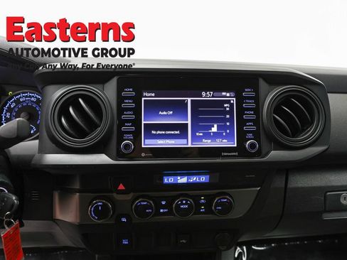 Used 2021 Toyota Tacoma SR AWD/4WD image 11