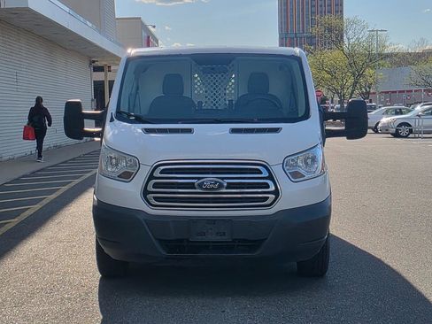 Used 2015 Ford Transit 150 130 Low Roof w/ Exterior Upgrade Package RWD image 2