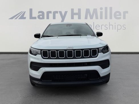 Certified 2025 Jeep Compass Sport AWD/4WD image 8