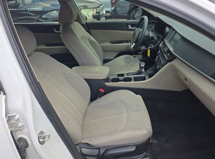 Used 2018 Kia Optima LX w/ 17" Alloy Wheels Package FWD image 10