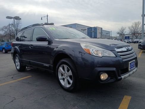 Used 2013 Subaru Outback 3.6R Limited image 2