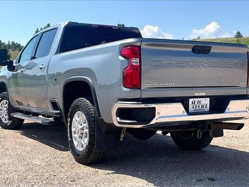 Used 2024 Chevrolet Silverado 2500 LTZ w/ LTZ Convenience Package AWD/4WD image 4