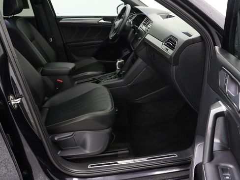 Used 2024 Volkswagen Tiguan SE R-Line FWD image 40