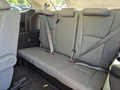 Used 2021 Toyota Highlander Platinum AWD/4WD image 18