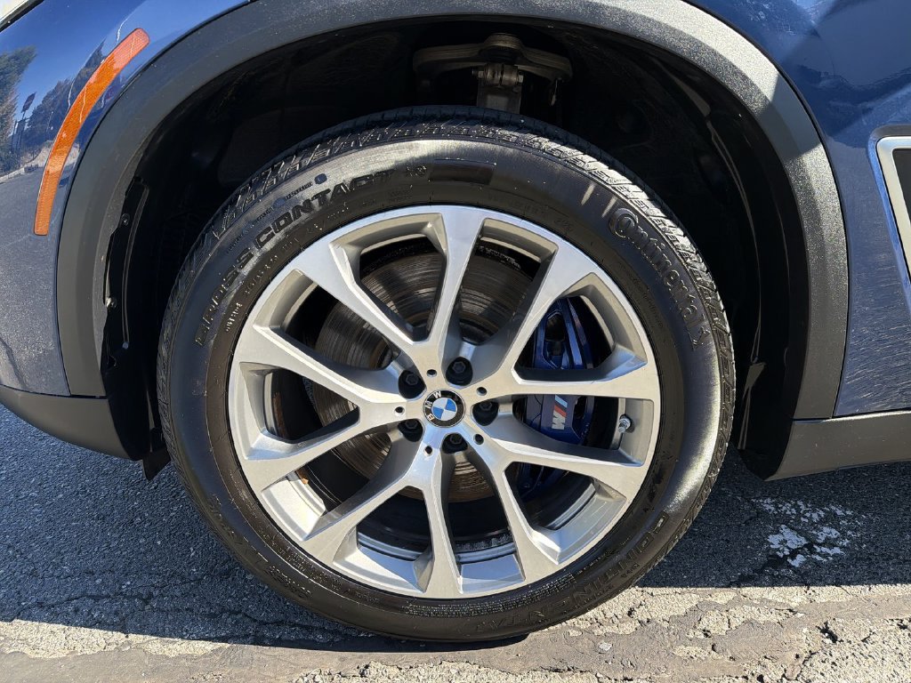 Used 2020 BMW X5 xDrive40i w/ Premium Package AWD/4WD image 16