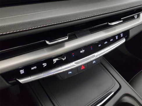 New 2025 Cadillac XT4 Premium Luxury image 21