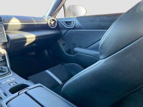 Used 2024 Toyota GR86 Premium image 23