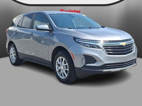 Used 2024 Chevrolet Equinox LT AWD/4WD image 3