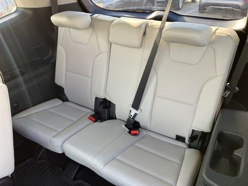 Used 2022 Kia Telluride EX w/ EX Premium Package image 25