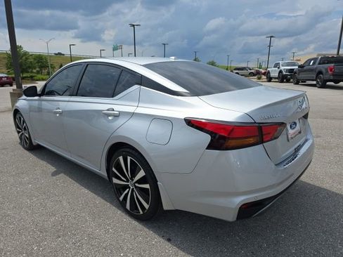 Used 2022 Nissan Altima 2.5 SR FWD image 3