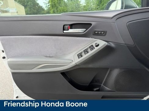 Used 2019 Toyota Avalon Touring w/ Advanced Safety Package FWD image 15