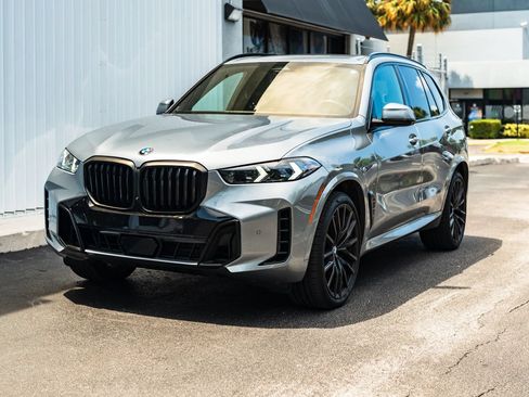 Used 2026 BMW X5 sDrive40i w/ M Sport Package RWD image 2