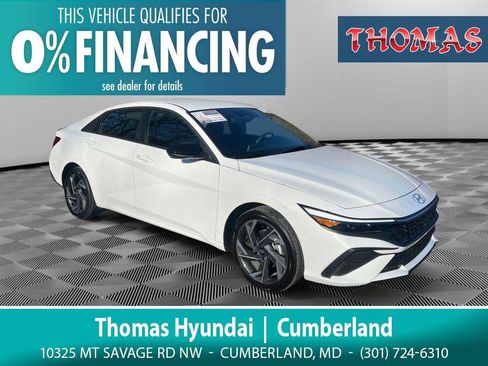 Certified 2025 Hyundai Elantra SEL image 1