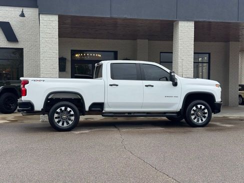 Used 2021 Chevrolet Silverado 2500 Custom w/ Custom Value Package AWD/4WD image 16