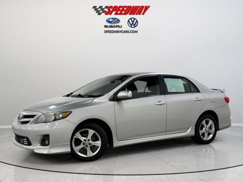 Used 2013 Toyota Corolla L image 3