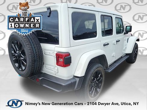 Used 2024 Jeep Wrangler Unlimited Sahara AWD/4WD image 2