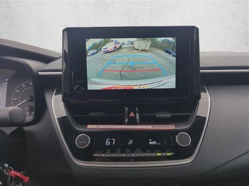 Certified 2025 Toyota Corolla LE image 17