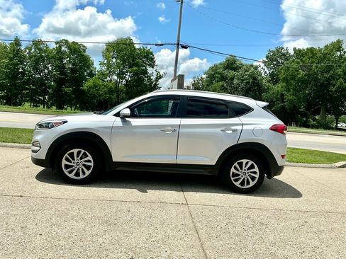 Used 2016 Hyundai Tucson SE w/ Option Group 02 AWD/4WD image 8