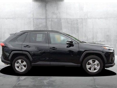 Used 2025 Toyota RAV4 XLE image 5