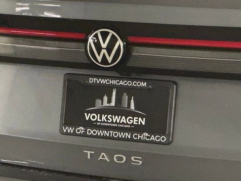New 2025 Volkswagen Taos SE image 34