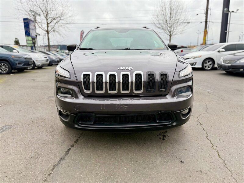 Used 2014 Jeep Cherokee Latitude w/ Cold Weather Group AWD/4WD image 3