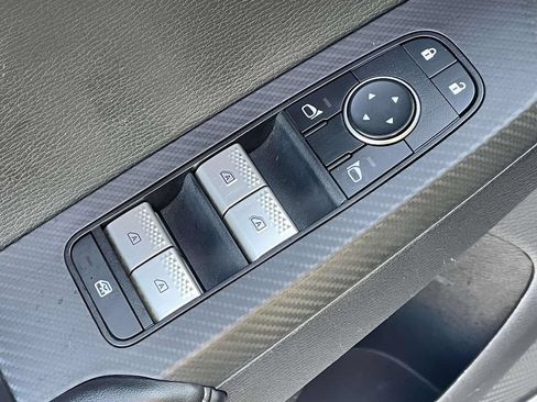 Used 2022 Mitsubishi Outlander SE FWD image 17