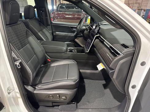 New 2025 GMC Sierra EV Denali AWD/4WD image 38