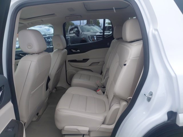 Used 2023 GMC Acadia Denali w/ Denali Ultimate Package FWD image 15