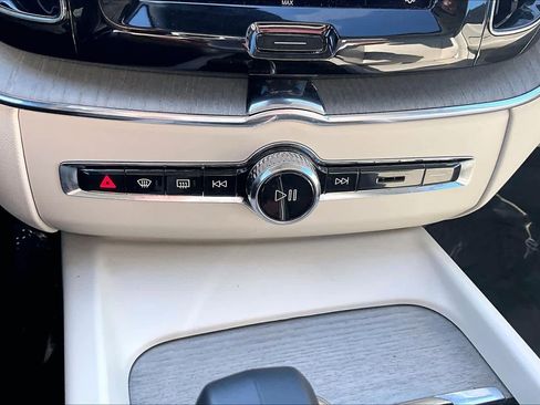 Used 2023 Volvo XC60 T8 Plus w/ Protection Package Premier image 36