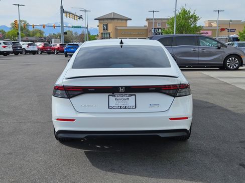 Used 2023 Honda Accord Sport image 7